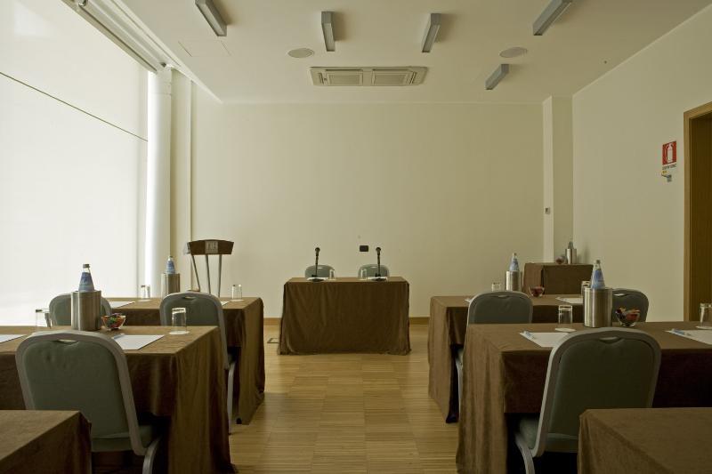 Nh Darsena Hotel 4*